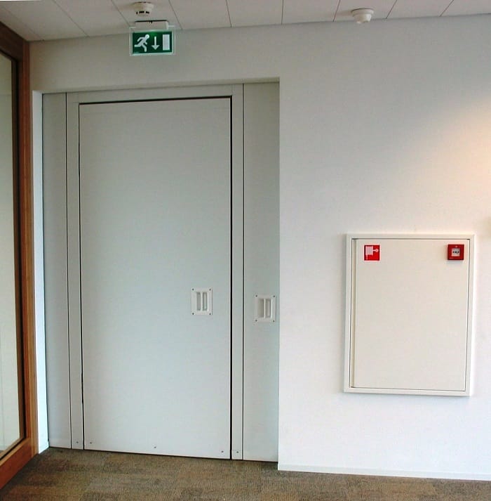 Brandschuifdeur met loopdeur