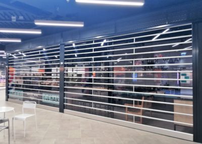 Transparante rolluiken type LR6 Versmarkt Ridderhof Ridderkerk